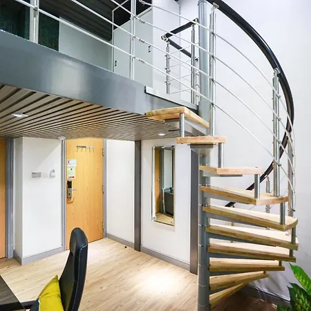 A103 Cosy City Loft Ковентри Экстерьер фото